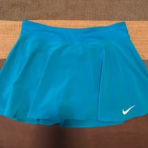 Nike skirt w/shorts